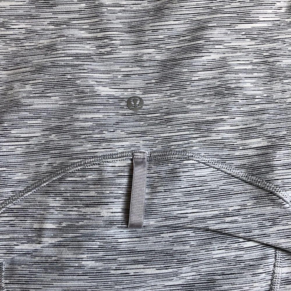 lululemon define jacket *sold - Picture 3 of 4